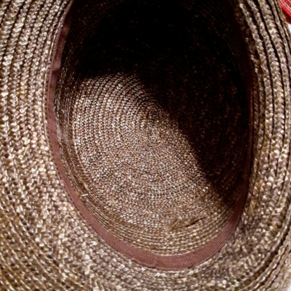 Womans Hat - Picture 4 of 5